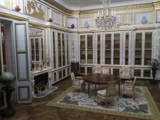 The National Museum of Toys and Miniatures